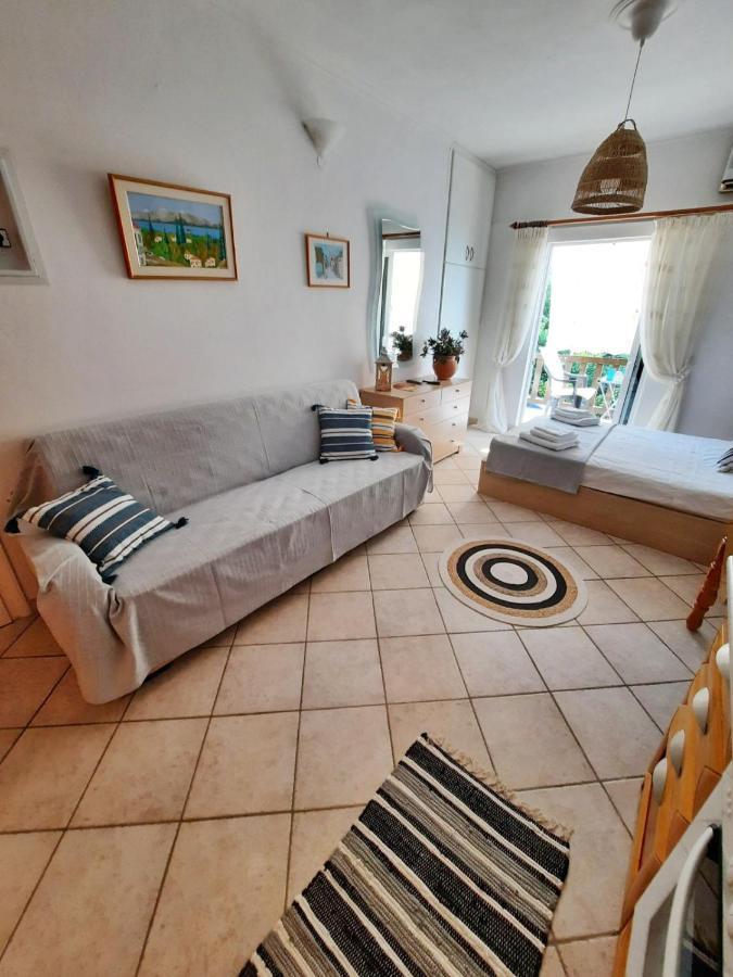 Beautiful Seaside Studio Ακράτα Εξωτερικό φωτογραφία